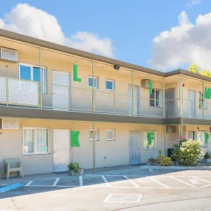 The Greens On Del Paso Hotel